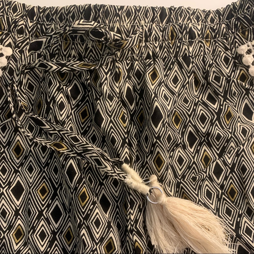 Patterned shorts - Picture 2 of 2